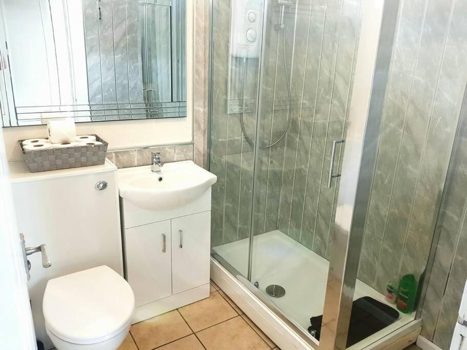 Cosy 2-Bedroom House In Leith Edimburgo Esterno foto