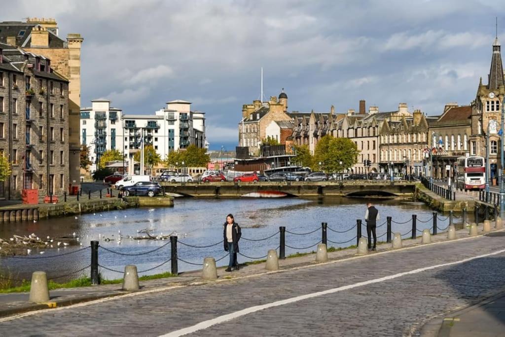 Cosy 2-Bedroom House In Leith Edimburgo Esterno foto